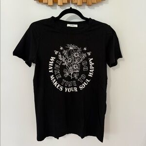 Women’s Graphic T-shirt, Size S